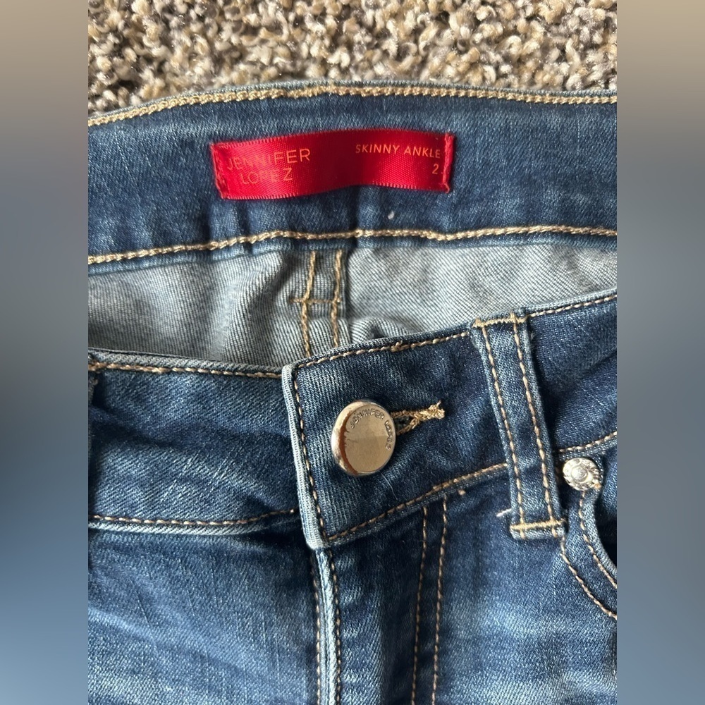 5/$25 Jennifer Lopez Skinny Ankle Jeans with zipper feature size 2 - Picture 3 of 12
